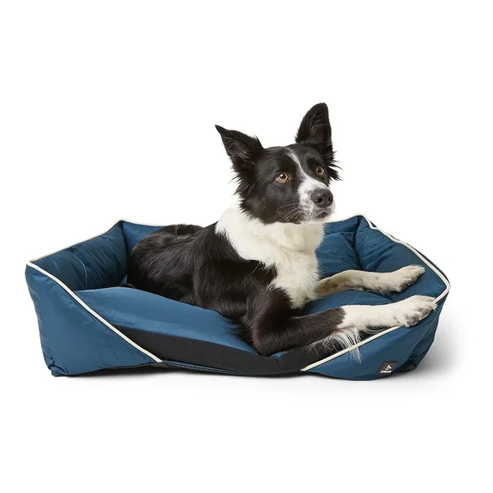 3 Peaks Anti Bacterial Square Dog Bed Blue